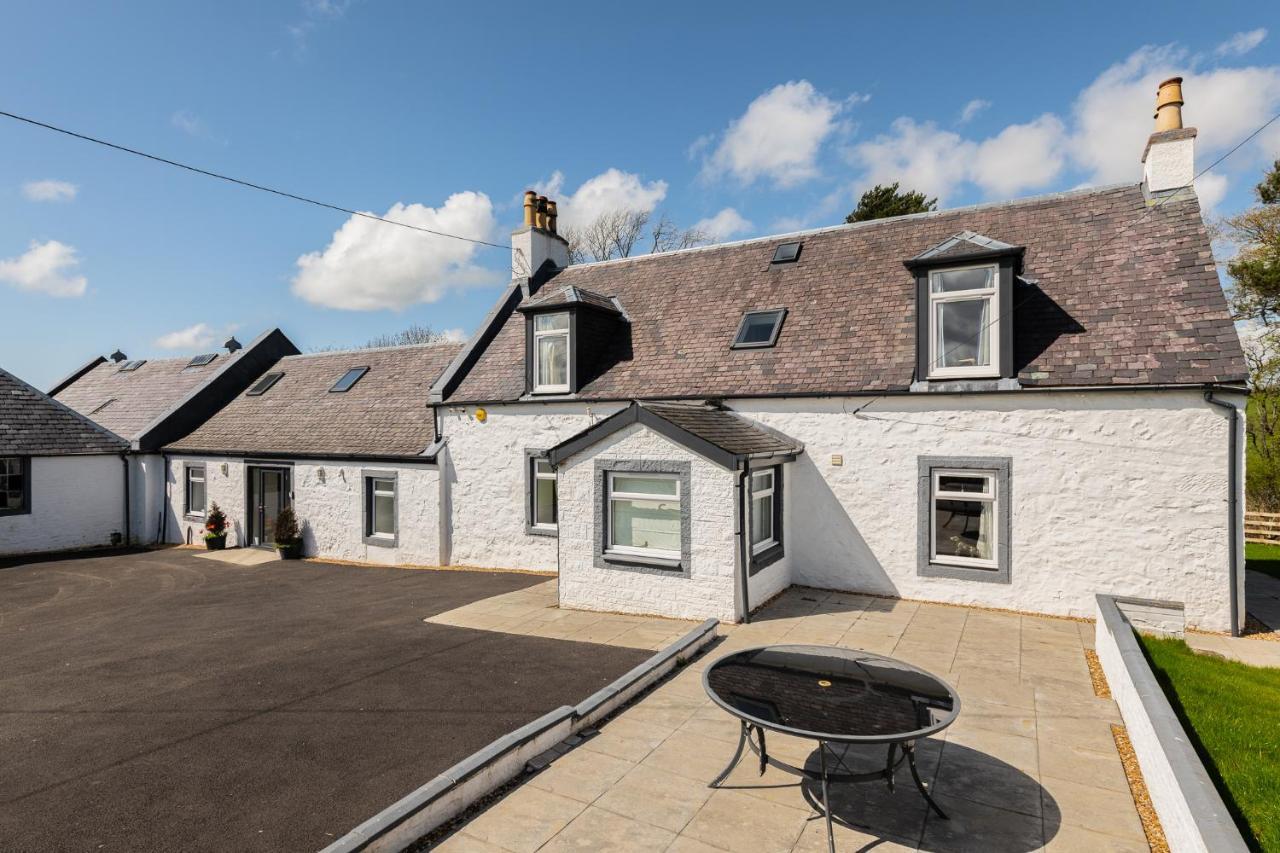 Nether Newton - Sleeps 12, Hottub, Sauna, Private Garden Newmilns Экстерьер фото